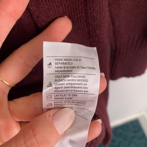 VINCE Boiled Cashmere Cardigan Sweater in Dahlia Wine XS - Picture 7 of 9